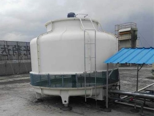 結(jié)冰對(duì)開式冷卻塔的影響有多大？(冷卻塔百葉窗結(jié)冰嚴(yán)