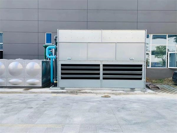 閉式冷卻塔是制冷設備依據在哪？(制冷主機與冷卻塔的