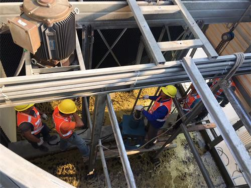 工業冷卻塔減少漂水損失的措施(夏天冷卻塔漂水率多