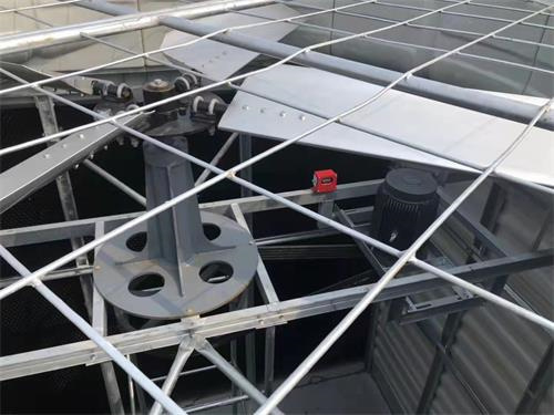 圓形逆流式冷卻塔的工作過程